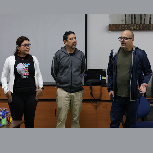 Taller de robótica con docentes de la Universidad Bolivariana de Venezuela