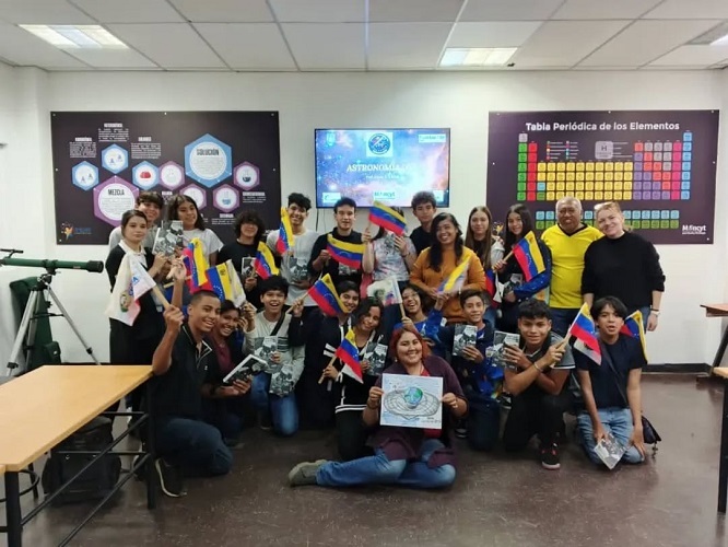 Estudiantes participan en jornada científica preparatoria para la II fase de la Olimpiada Venezolana de Astronomía